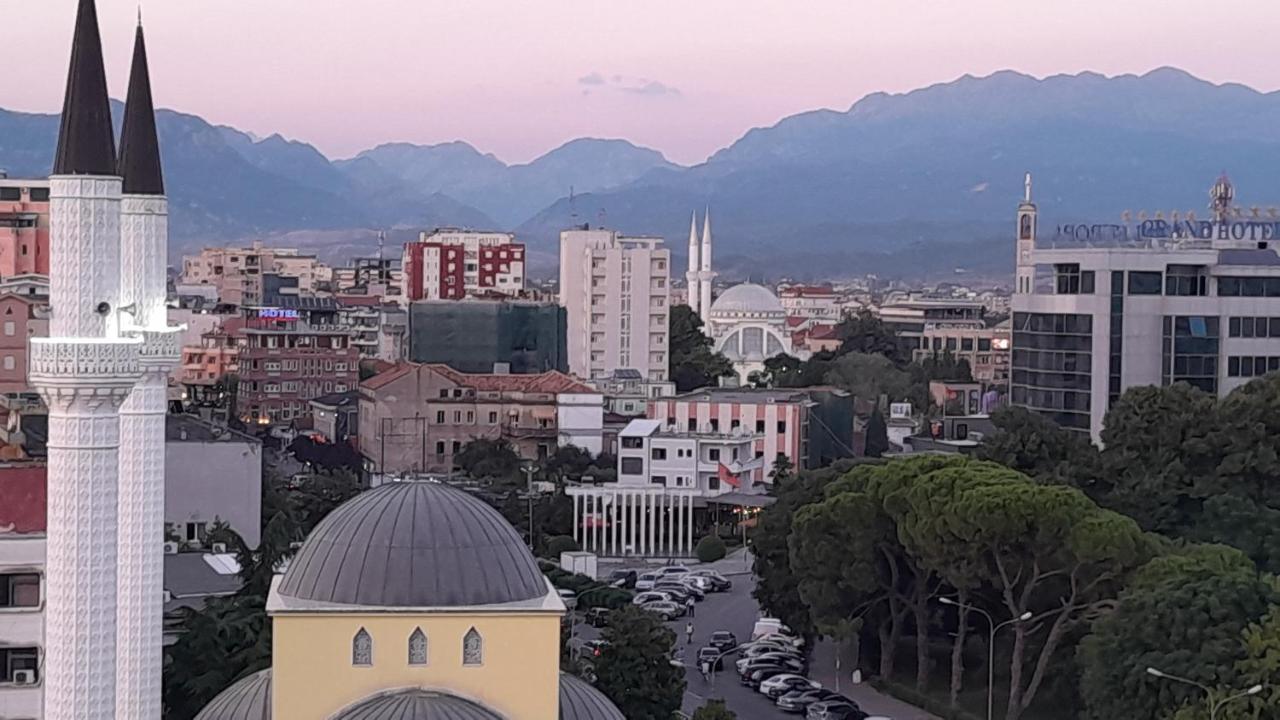 Cozy Apartment In The City Center 2 Shkoder Bagian luar foto