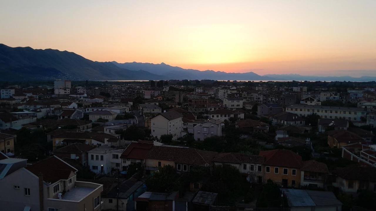 Cozy Apartment In The City Center 2 Shkoder Bagian luar foto